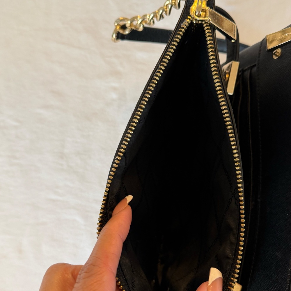 Michael Kors Crossbody - Picture 7 of 9